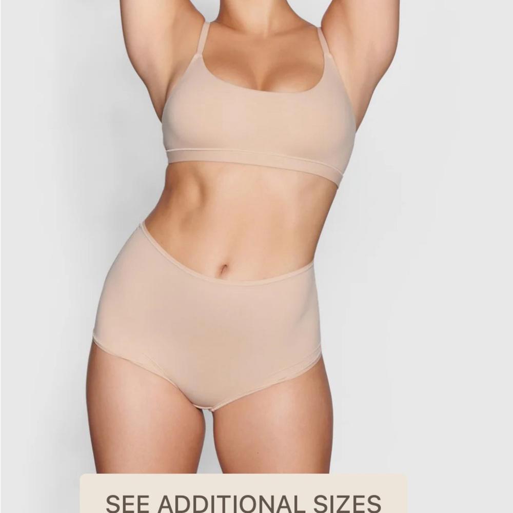 Skims seamless fits everybody boy short pantie